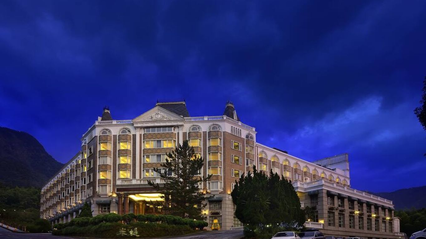 Le Midi Hotel Chitou