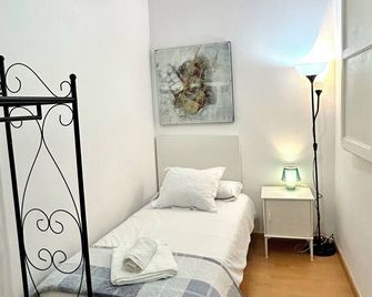 Apartment carrer d'Olesa - Barcelona - Soveværelse