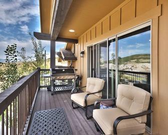 Sun-filled Townhouse with Mountain Views! - Kamas - Balcony