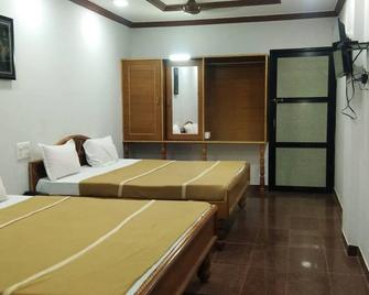 Hiriz Hotel Dollar - Bhuj - Habitación