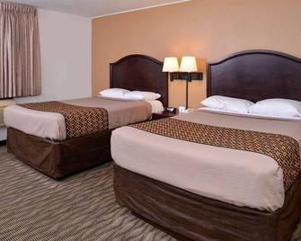 Relaxing Stay w/ Complimentary Breakfast & Pet-Friendly Rooms Near Highway 6 - Atlantic