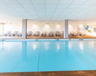 Vacancéole - Les Chambres de la Baie - Vieux-Viel - Piscina