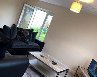 Highgate Inn Hotel - Pembroke - Huiskamer