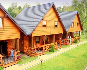 Holiday homes for families or groups of friends, 200m. from the beach. - Bobolin - Budynek