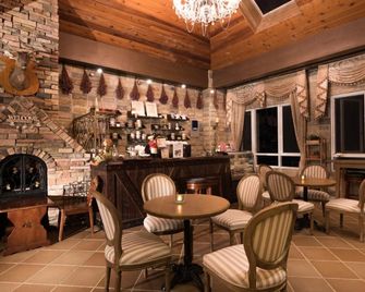 Florence Resort Villa - Italianate Villa - Ren-ai Township