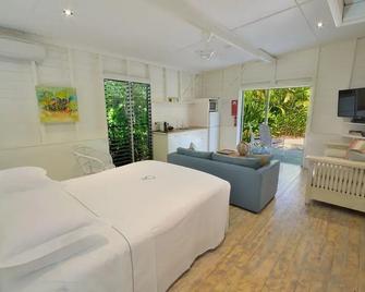 Sejala Beach Huts - Mission Beach - Wohnzimmer