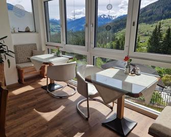 Room 1 Kreuzeckblick - House Rupitsch - Winklern - Restaurante