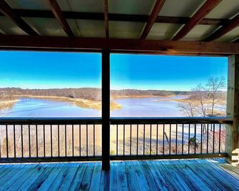 Rough River Lake Cliff Top Retreat - Falls of Rough - Balcón