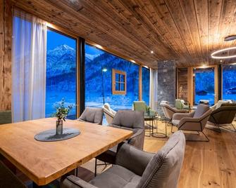 Naturparkgut - Alpdeluxe Apartments - Holzgau - Dining room