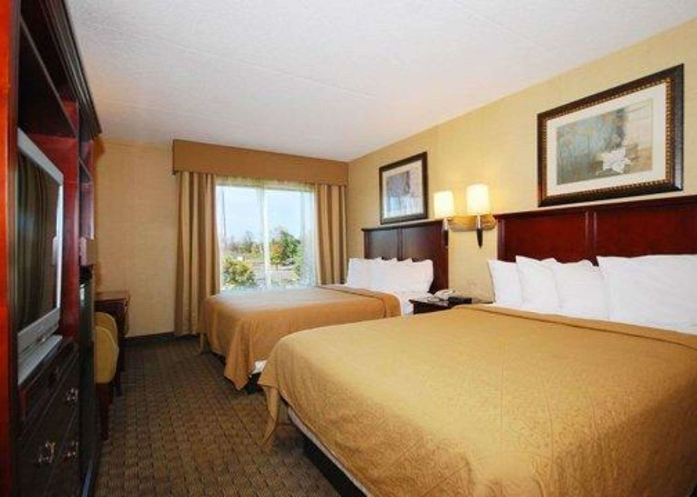 Quality Inn Suites 61 7 8 Bensalem Township Hotel Deals
