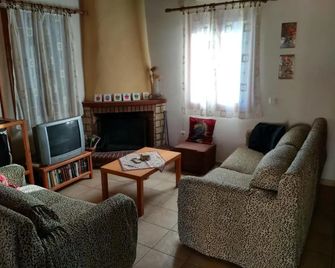 Cosy house in Galaxidi - Galaxidi - Living room
