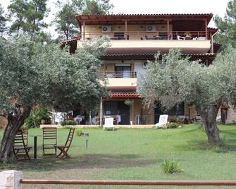 Bambola Apartments - Nea Poteidaia - Building