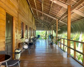 Siargao Sunflower Suites - General Luna - Bedroom