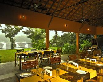 Rainforest Resort - Vettilappara - Restaurante