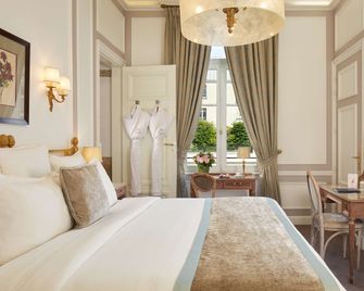 Hotel Regina Louvre - Parigi - Camera da letto