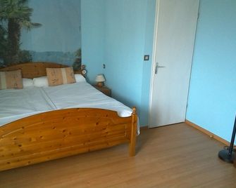 Bed and Breakfast in Eco House - Poissy - Chambre
