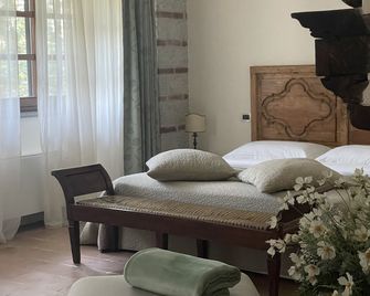 Dimora Storica La Corte Delle 4 Stagioni - Ozzano Monferrato - Schlafzimmer