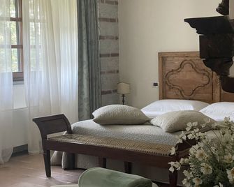 Dimora Storica La Corte Delle 4 Stagioni - Ozzano Monferrato - Спальня