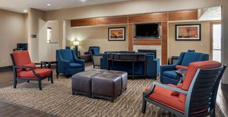 Comfort Inn and Suites Junction City - near Fort Riley - Junction City
