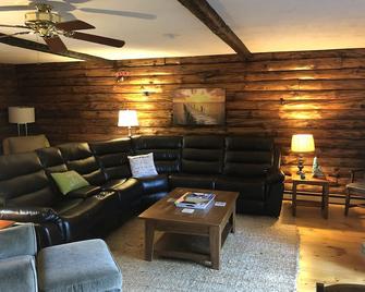 Super Clean, Pet Friendly Cottage! 3 Bedroom! No Extra Fees!! - Александрія Бей - Лаунж