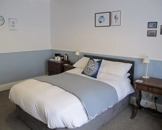 Stone's Throw Guest House - Weymouth