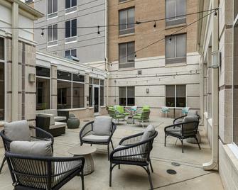 Hilton Garden Inn Atlanta East/Stonecrest - Lithonia - Patio