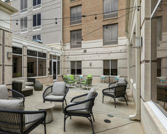 Hilton Garden Inn Atlanta East/Stonecrest - Lithonia - Балкон
