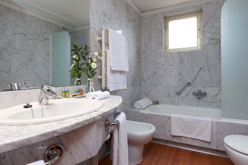 Agumar - Madrid - Bathroom