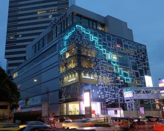 Sky Inn 2 - Bangkok - Building