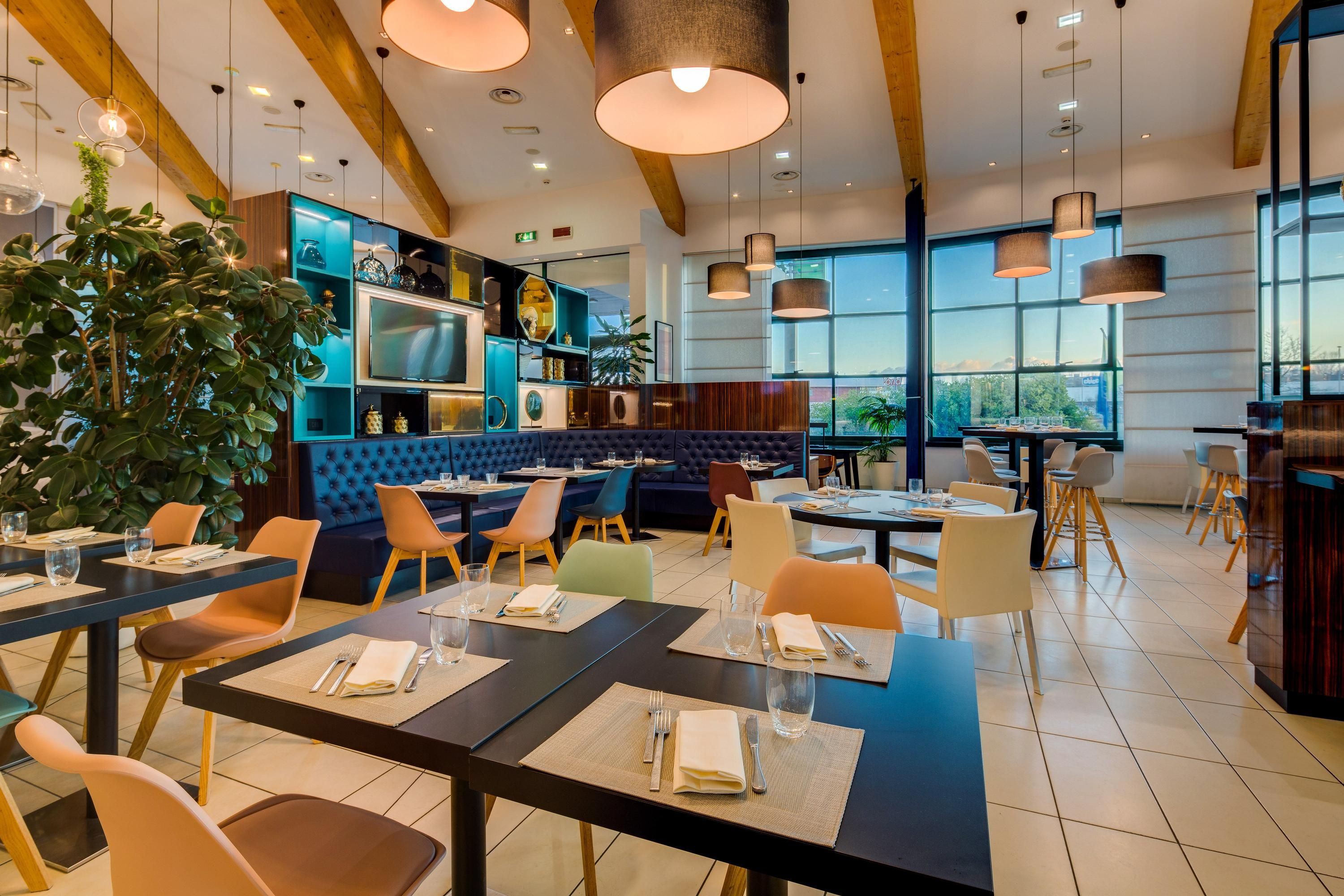 Holiday Inn Bologna - Fiera By IHG thumbnail 2