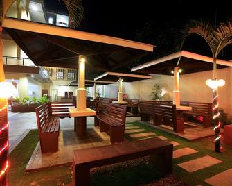 Palmbeach Resort & Spa Mactan, Cebu - Lapu-Lapu City - Patio