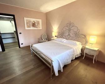 Luxury Apartment, strategic location, about 5 minutes from the historic center. - Perugia - Schlafzimmer