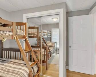 Lakeview Living @ Lighthouse Bay - Eddyville - Schlafzimmer