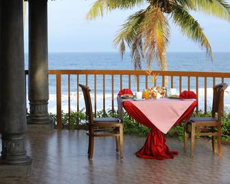 Uday Samudra Leisure Beach Hotel & Spa - Kovalam - Balkon