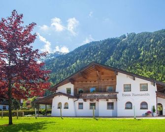 Romantik Ferienwohnungen - Pertisau - Gebäude
