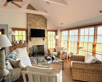 Loon Cottage on Irish Creek - Royal Oak - Sala de estar