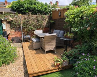202 guesthouse - Lincoln - Patio