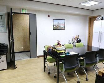 Grand Field Residence Hostel - Seul - Sala de jantar