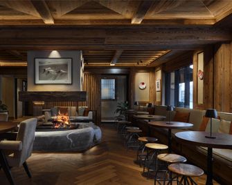 Miiro The Mansard - Gstaad - Bar
