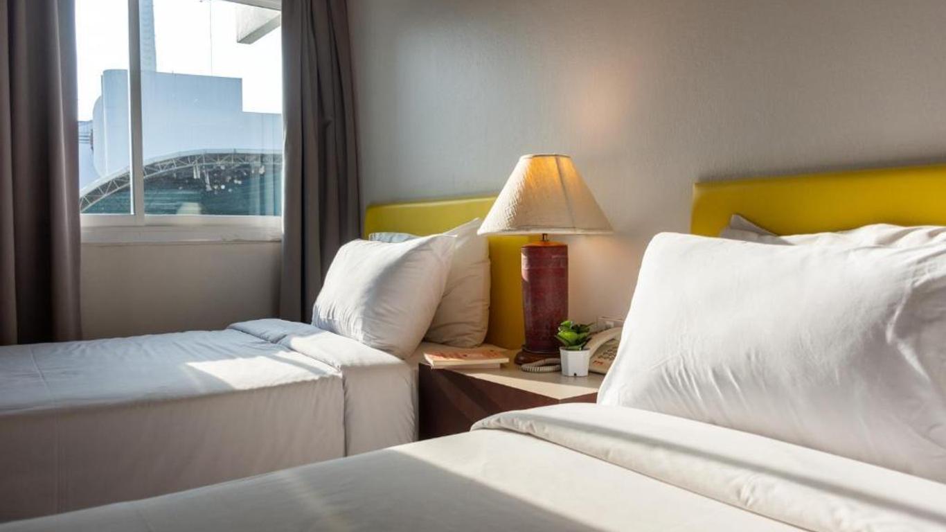 Mayflower Grand Hotel Korat