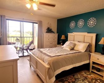 Private Beach, Fishing Dock & Heated Pool Paradise - North Port - Habitación
