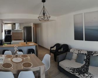 Duplex à 200 Mètres de la mer - Canet-en-Roussillon - Dining room