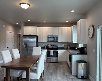 Charming 2-bedroom house in Stevensville with AC, WiFi - Stevensville - Cocina