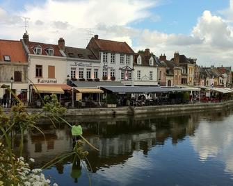 Why a room when you can have a home? Amiens Paris Somme WWI calm village 100m² - Dury - Edificio