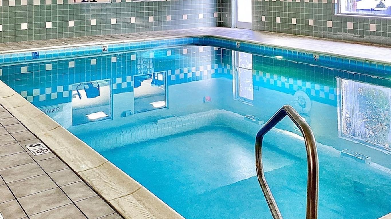 كانتري إن آند سويتس باي راديسون، سينسيناتي إيربورت، كنتاكي