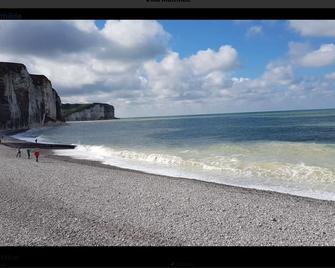 Proche d'Etretat, la Campagne à la Mer - Angerville-la-Martel - Playa