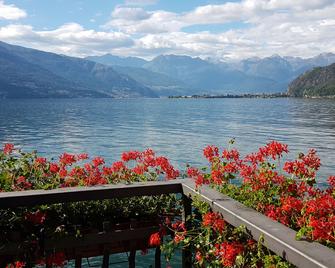 Hotel Meridiana - Bellano - Balkon