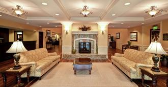 Homewood Suites by Hilton Charleston Airport - צ'רלסטון - לובי