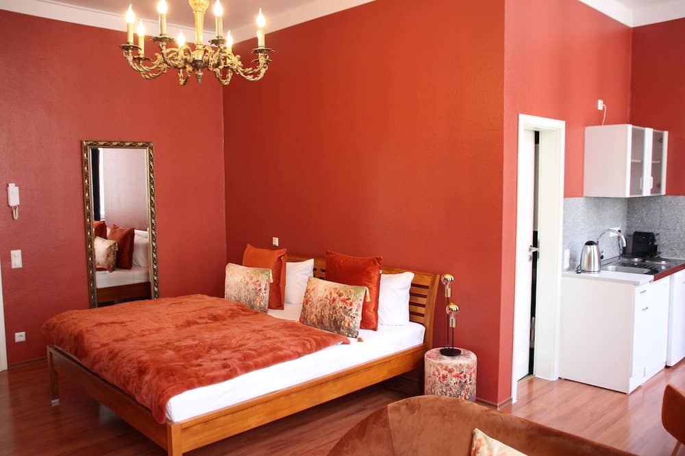 هوتل دومستيرن