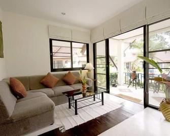 Pang Rujee Resort - Nakhon Ratchasima - Sala de estar